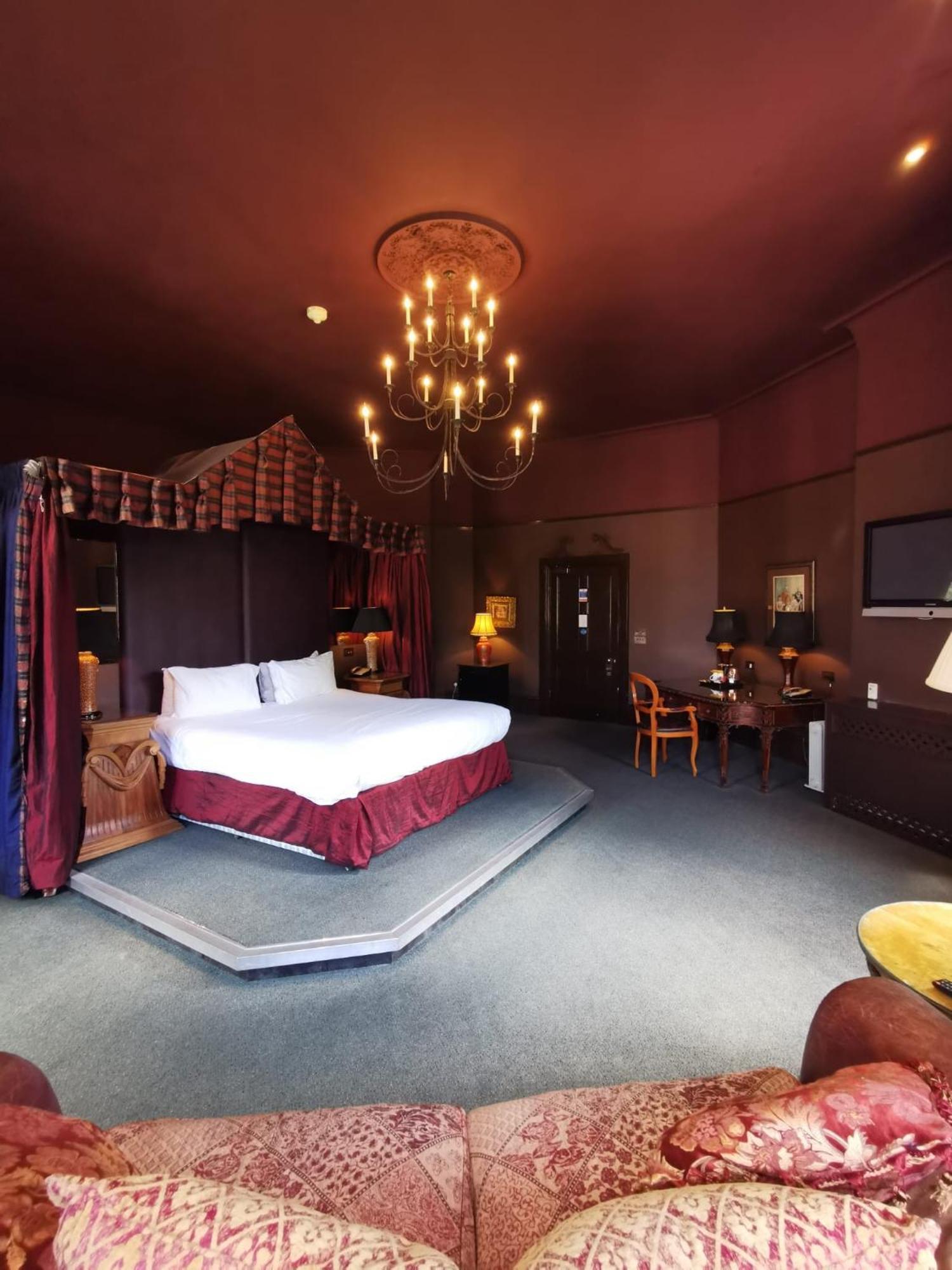 Ruthin Castle Hotel And Spa מראה חיצוני תמונה